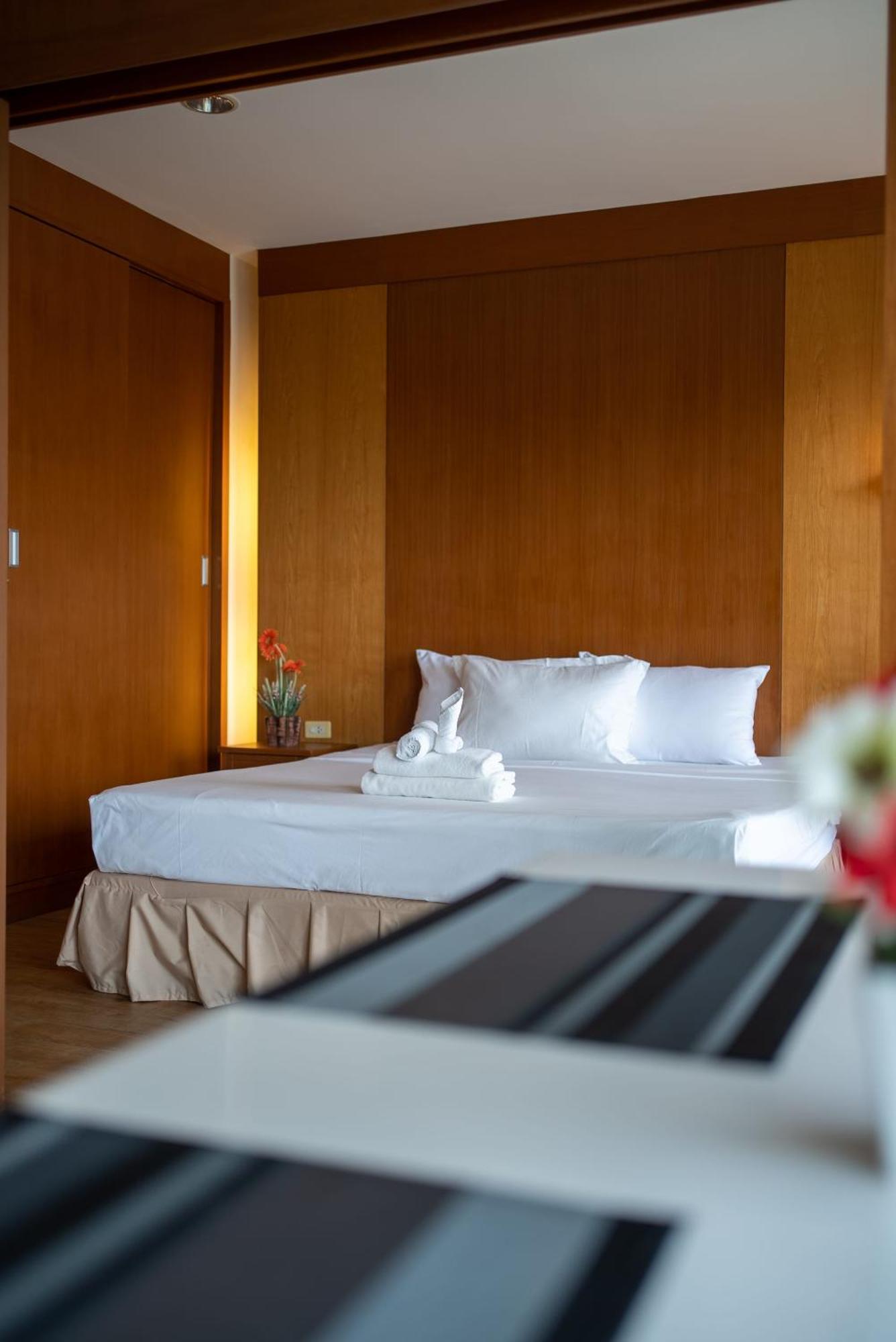 Vtsix At View Talay 6 Otel Pattaya Dış mekan fotoğraf