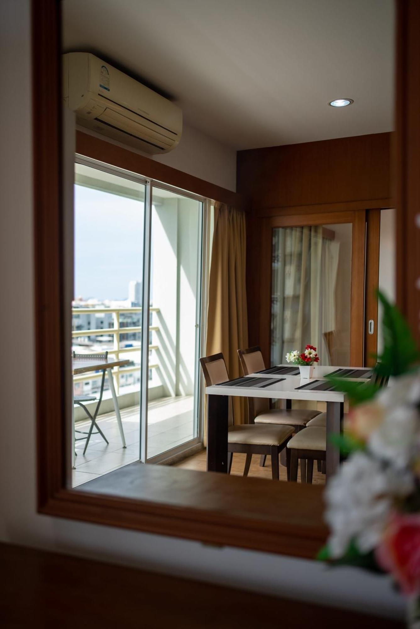 Vtsix At View Talay 6 Otel Pattaya Dış mekan fotoğraf