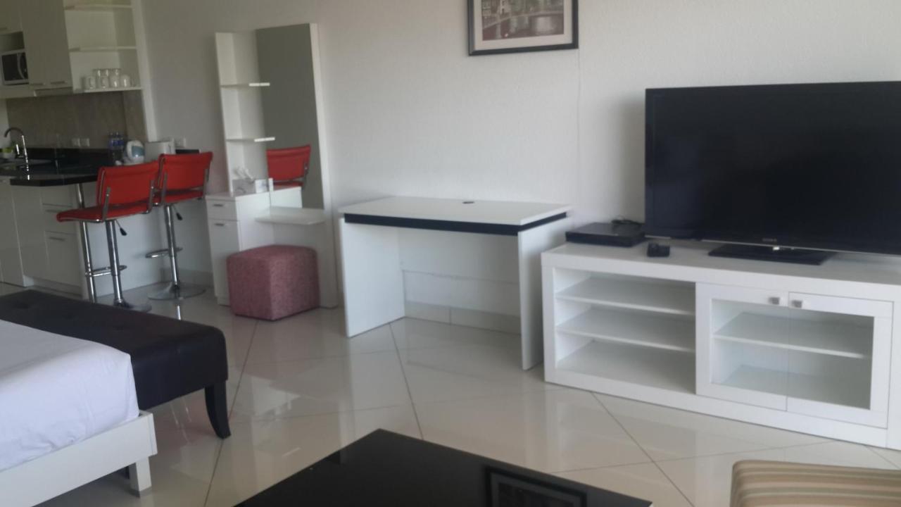 Vtsix At View Talay 6 Otel Pattaya Dış mekan fotoğraf