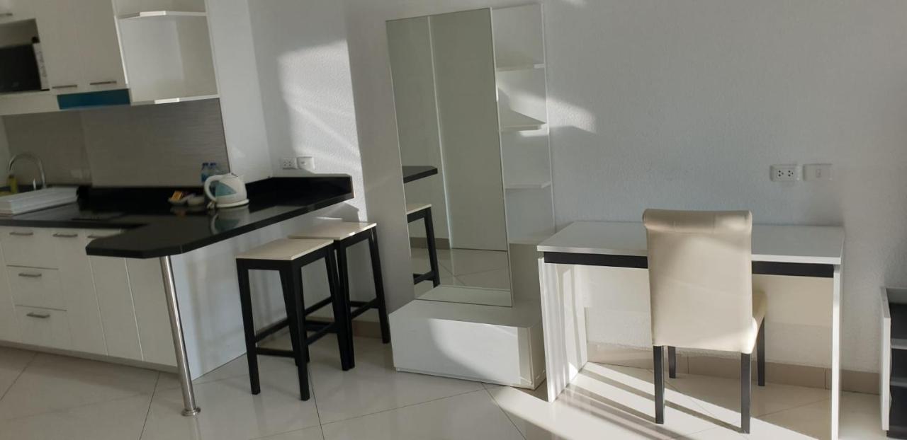 Vtsix At View Talay 6 Otel Pattaya Dış mekan fotoğraf